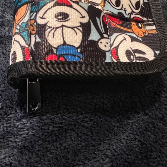 Harveys for Disney BFF Wallet! Rare find! - Picture 4 of 4